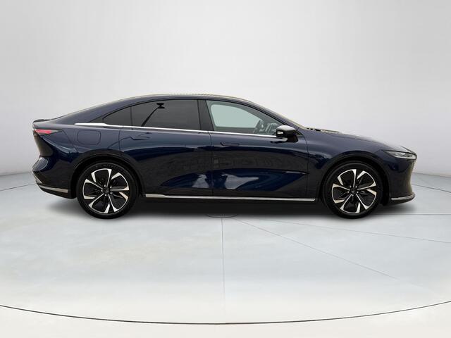 Mazda 6 6e Takumi Plus Long Range 80 kWh | Stoelverwarming/verkoeling | Stuurverwarming | Panoramadak | Adaptive cruise-control | Bi-color interieur | 360-Camera | SONY-audiosysteem