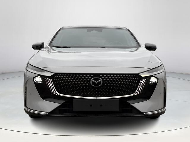 Mazda 6 6e Takumi Long Range 80 kWh | Zwart leder | 360 Camera | Geheugenstoelen | Panorama Dak | Headupdisplay | Adaptieve Cruise control | Sony premium audio | Dodehoeksensoren | Trekhaak |