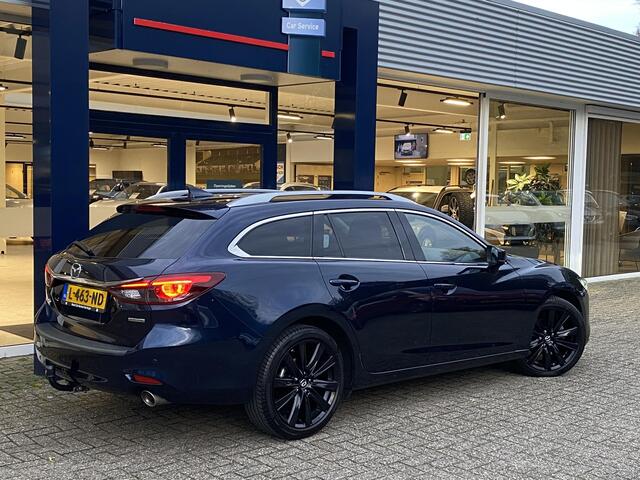 Mazda 6 Sportbreak 2.0 SkyActiv-G 165 Sportive / Automaat / NL-Auto / Luxe-Lederen Bekleding / Elektr.-Stoelen met Geheugen / Stoelverwarming V + A / Stoelverkoeling / Stuurverwarming / Head-Up-Display / Afneembare-Trekhaak / Adaptieve Cruise-Control / Climate-Co