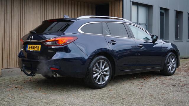 Mazda 6 Sportbreak 2.0 SkyActiv-G 165pk Automaat HUD 17inch LM Trekhaak Navi Stoel & Stuurverwarming 59804km!