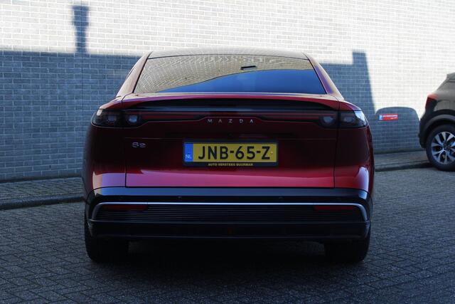 Mazda 6 6e Takumi 68.8 kWh Navigatie, Climate/Cruise Control, Elektr. Achterklep, HUD, Dodehoek detectie, Draadloos telefoonlader, Luxe lederen bekleding, Stoel/Stuur verw.