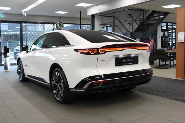 Mazda 6 6e Takumi 68.8 kWh , Nieuwe Auto, 10 KM, Voorraadvoordeel ¤ 5.000,-, Leder, Adap.Cruise, Sony, Navi, Apple Carplay, 360 Camera, HUD, Stoelverwarming/ventilatie, LMV 19 Inch