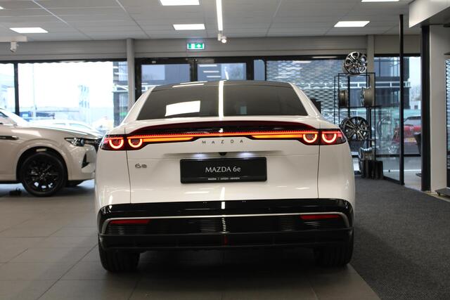 Mazda 6 6e Takumi 68.8 kWh , Nieuwe Auto, 10 KM, Voorraadvoordeel ¤ 5.000,-, Leder, Adap.Cruise, Sony, Navi, Apple Carplay, 360 Camera, HUD, Stoelverwarming/ventilatie, LMV 19 Inch