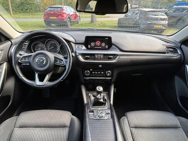 Mazda 6 2.0 SkyActiv-G 145 Skylease+ NL-Auto, Dealer Onderh., Navigatie, Apple Carplay / Android Auto, A, Rij-Camera, Stoel verwarming, Cruise Controle, Licht metaal .