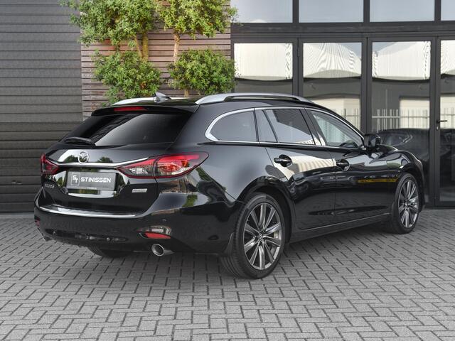 Mazda 6 Sportbreak 2.5 SkyActiv-G 194 Signature Schuifdak Trekhaak afneembaar Leren bekleding Navigatie Stoelverwarming en stoelkoeling