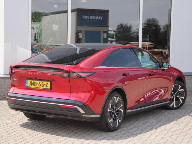Mazda 6 6e Takumi 68.8 kWh Stoelventilatie en -verwarming, Climate Control Voor & Achter, Luxe Lederen Bekleding, Elektrische Achterklep, HUD
