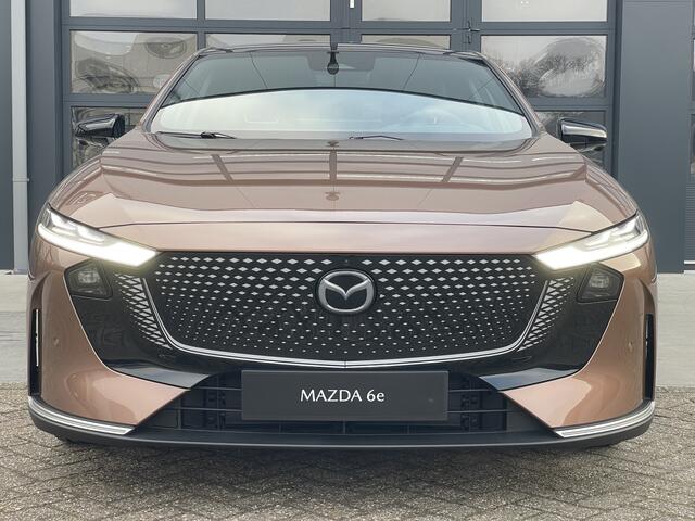 Mazda 6 6e Takumi Business Edition 68.8 kWh | ZWART LEDER | NAVI | PANO | 360 CAMERA | GRATIS TREKHAAK! T.W.V. ¤ 1695,-