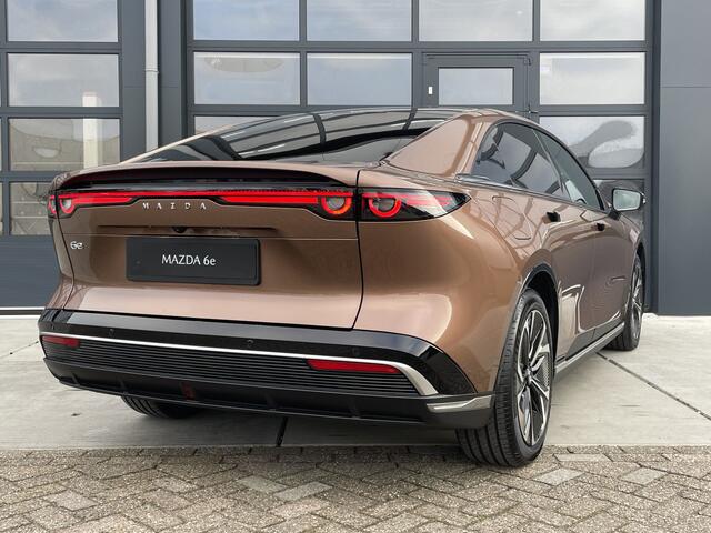 Mazda 6 6e Takumi Business Edition 68.8 kWh | ZWART LEDER | NAVI | PANO | 360 CAMERA | GRATIS TREKHAAK! T.W.V. ¤ 1695,-