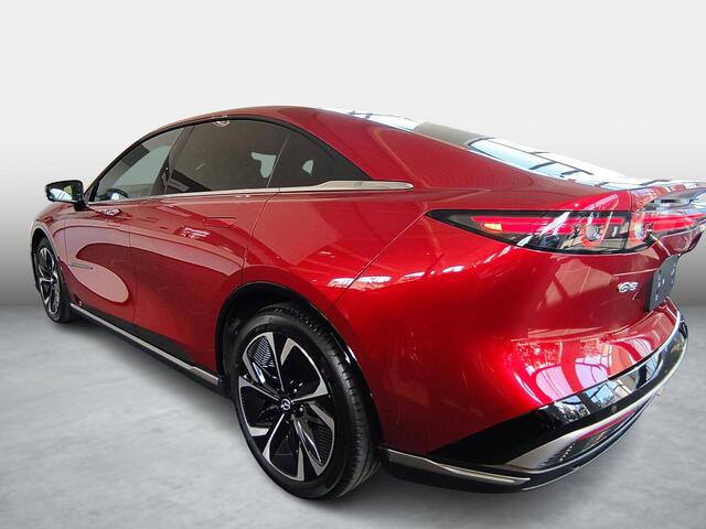 Mazda 6 6e Takumi Business Edition Long Range 80 kWh van ¤43.288,= voor ¤39.288,=