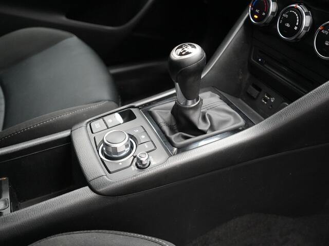 Mazda CX-3 2.0 SkyActiv-G 121 Comfort Dealer O.H | Trekhaak Afneembaar | Apple Carplay | Sportstoelen Verwarmd | Cruise Control | Laneassist | Climate Control |