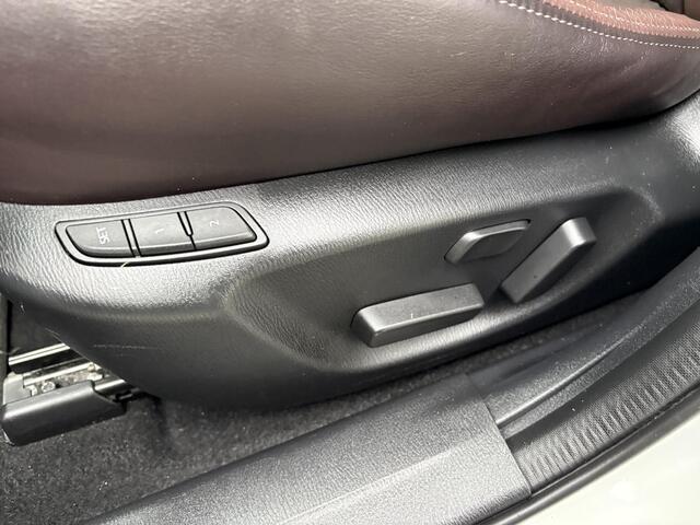 Mazda CX-3 2.0 SkyActiv-G 120 GT-Luxury Dealer onderhouden / All-Season / Trekhaak / Unieke uitvoering!