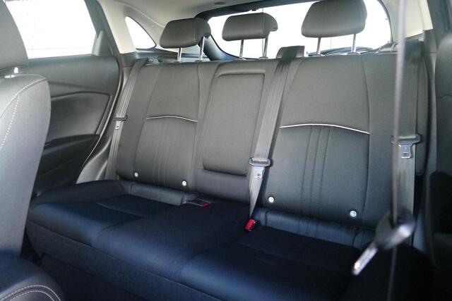 Mazda CX-3 2.0 SkyActiv-G 120 SkyLease GT | All-season | Camera | Rijklaarprijs!