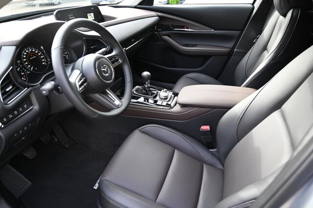 Mazda CX-30 e-SkyActiv-X 180 6MT Luxury met I-activsense *Trekhaak* *Dealeronderhouden* *All-in prijs*