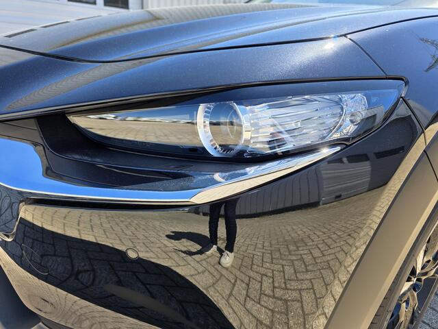 Mazda CX-30 2.0 e-SkyActiv-X M Hybrid Homura | Achteruitrijcamera | AndroidAuto en Applecarplay | Dodehoeksensoren | Headup Display | Adaptieve Cruise Control | Stoelverwarming | Elektrische achterklep | Getint Glas |
