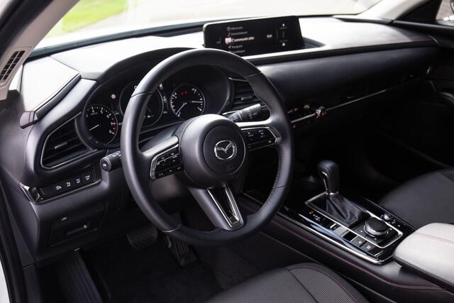 Mazda CX-30 2.5 e-SkyActiv-G 140 HK Homura , Adap. cruise, HUD, Keyless entry, Carplay,