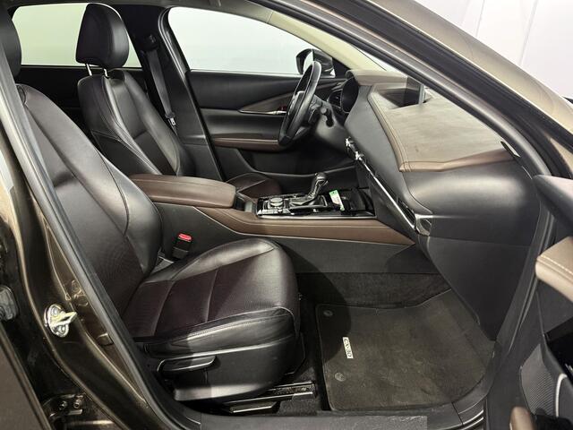 Mazda CX-30 2.0 e-SkyActiv-X M Hybrid Luxury Automaat / NL auto / 1e eig / Voll. Dealer historie / Leder / Bose Premium / Trekhaak