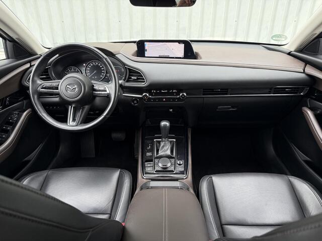 Mazda CX-30 2.0 e-SkyActiv-G M Hybrid Comfort / Automaat / Trekhaak Afneembaar 1.300 KG Trekgewicht / Dealer Onderhouden / Parkeersensoren Voor & Achter / 360 Graden Camera / Climate Control / Bose Audio / Adaptieve Cruise Control / Navigatie / Stoel- & Stuurverwarmi