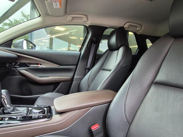 Mazda CX-30 E-SKYACTIV-X 186 2WD LUXURY /Carplay