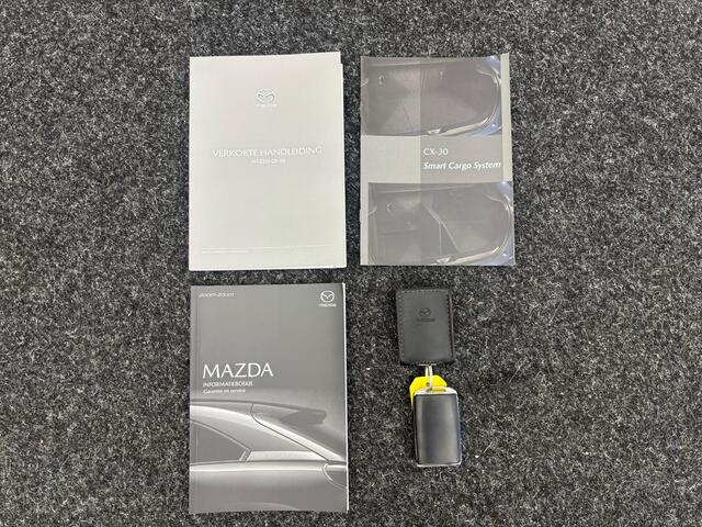 Mazda CX-30 2.0 e-SkyActiv-X M Hybrid Sportive AUTOMAAT / Adaptive Cruise Control / Navigatie / 18" LMV / Airco Climate Control / Automatische achterklep / Full Option /