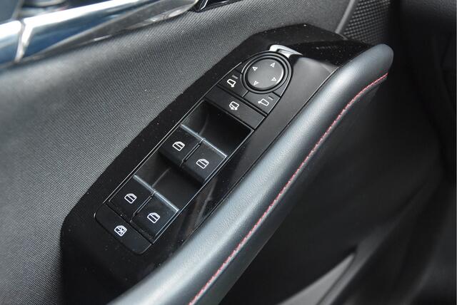 Mazda CX-30 2.0 e-SkyActiv-X M Hybrid Sportive | Trekhaak | Bose |