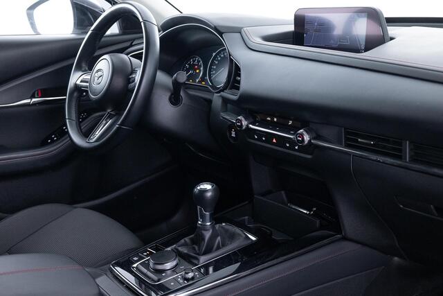 Mazda CX-30 2.0 e-SkyActiv-X M Hybrid Homura | TREKHAAK | APPLE CARPLAY | ACHTERUITRIJCAMERA | PARKEERSENSOREN | 18 INCH LM | ALL SEASON BANDEN | DODEHOEK DETECTIE | NED AUTO |