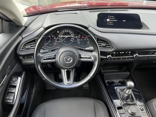Mazda CX-30 2.0 e-SkyActiv-X 186pk M Hybrid Homura 1e EIGENAAR | NED. AUTO |* 6JAAR GARANTIE | DODEHOEKDETECTIE | ACHTERUITRIJCAMERA | PARKEERSENSOREN V+A | NAVIGATIE | ELEKTR. ACHTERKLEP |