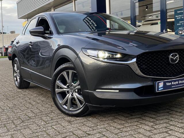Mazda CX-30 2.0 e-SkyActiv-X M Hybrid Luxury / Automaat / NL-Auto / 1e-Eigenaar / Adaptieve Cruise-Control Stop&Go / Stoelverwarming / Stuurverwarming / Elektr.-Stoelen met Geheugen / Climate-Control / Apple-Carplay & Android-Auto / Head-Up-Display / DAB Radio-Blueto