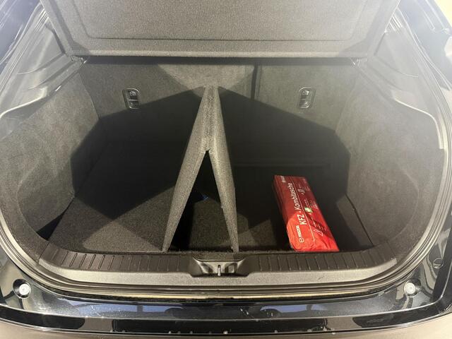 Mazda CX-30 2.0 e-SkyActiv-X M Hybrid Comfort / NL auto / Automaat / Trekhaak / Dealer auto / 37.000km / Bose / Navigatie