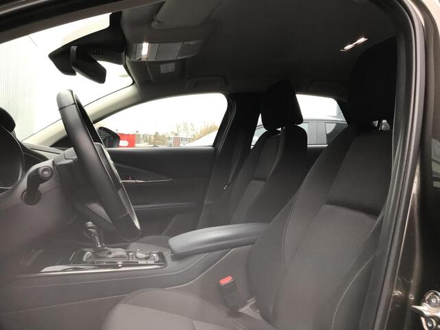 Mazda CX-30 2.0 e-SkyActiv-X M Hybrid Comfort , Automaat, Navi, Clima, Adap.Cruise, Camera, Stoel/Stuurverwarming, Apple Carplay, AndroidAuto, LMV 18 Inch, HUD, PDC, LKA