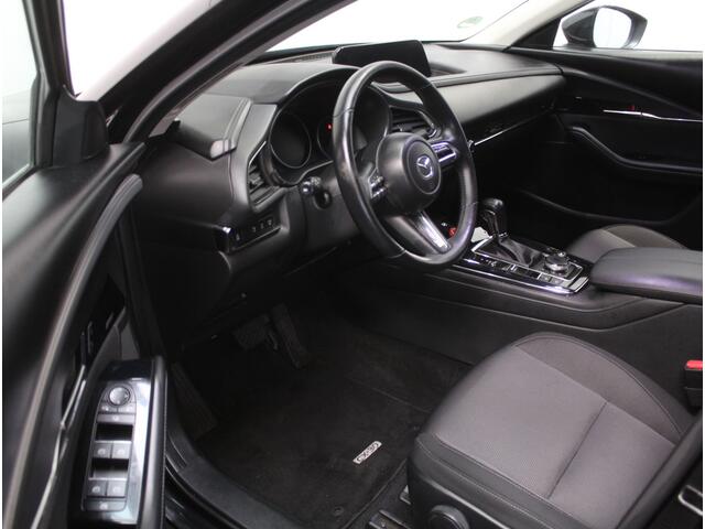 Mazda CX-30 2.0 e-SkyActiv-X M Hybrid Comfort CAMERA | CARPLAY | ADAPCRUISE | LMV18 | AFNTRHAAK | STOEL/STUURVERW | LED | PDC | DAB | CLIMATE | HEAD-UP