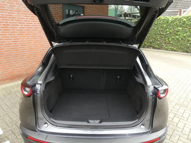 Mazda CX-30 2.0 e-SkyActiv M Hybrid Luxury / Trekhaak / Full options!