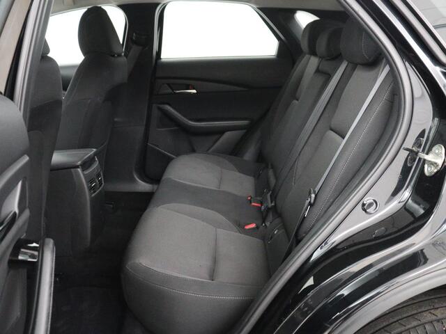 Mazda CX-30 2.0 e-SkyActiv-X M Hybrid Comfort | Stoelverwarming | Head-Up | Camera | Carplay | Adaptive cruise | Navigatie | Stuurverwarming | 18'' | Keyless | Full LED | Climate control