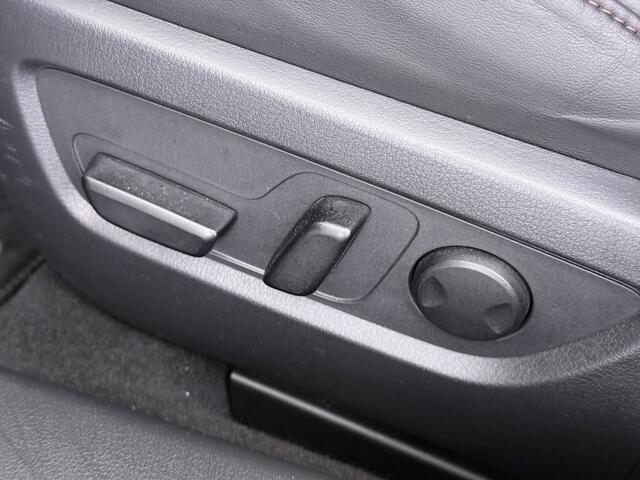 Mazda CX-30 2.0I 187PK Automaat e-Hybrid Luxury Leder Bose®-Audio Adap.Cruise Apple Carplay/Android Auto Navi Ecc Camera Head-Up Display SkyActiv-X Pdc Elek.Stoel Stoel+Stuurverwarming Elek.Achterklep Dodehoek detector Rijstrooksensor 1e Eigenaar Origineel Nederlands