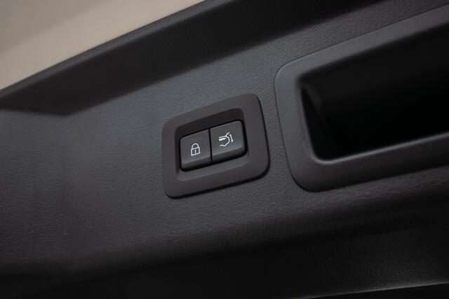 Mazda CX-30 2.0 e-SkyActiv-G 150pk M Hybrid Nagisa | Bose sound systeem | elec.verst stoelen