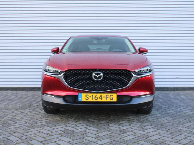 Mazda CX-30 2.0 e-SkyActiv-X 6AT M Hybrid Luxury | i-ActivSense | Trekhaak | 360 Camera | Stuur-/stoelverwarming | HUD | Elek. stoelverstelling + achterklep | Leer | LED |