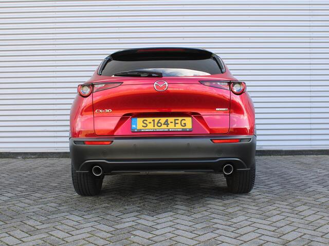 Mazda CX-30 2.0 e-SkyActiv-X 6AT M Hybrid Luxury | i-ActivSense | Trekhaak | 360 Camera | Stuur-/stoelverwarming | HUD | Elek. stoelverstelling + achterklep | Leer | LED |