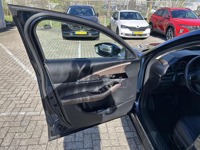 Mazda CX-30 2.0 e-SkyActiv-X M Hybrid Exclusive-line | Driver Assistance Pack|Black Comfort Pack|Design Pack| Apple Carplay/Android Auto | Achteruitrijcamera | Stoel/stuurverwarming | Elektrische achterklep |