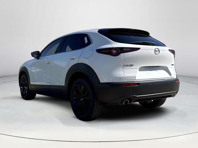 Mazda CX-30 2.5 e-SkyActiv-G M Hybrid Homura | Dodehoeksensoren | Draadloze Applecarplay en Android Auto | Adaptieve Cruise Control | Automaat | 18inch zwarte velgen | Achteruitrijcamera | Elektrische achterklep |