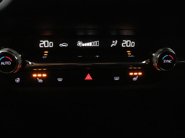 Mazda CX-30 2.0 e-SkyActiv-X M Hybrid Luxury | Trekhaak | Carplay | BOSE |