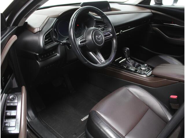 Mazda CX-30 2.0 e-SkyActiv-X M Hybrid Luxury CLIMATE | SCHDAK | LMV18 | CARPLAY | MEMSEATS | STOEL/STUURVERW | HEAD-UP | LEER | AFNBTRHAAK | CAMERA360 | ADAPCRUISE | DAB | LED