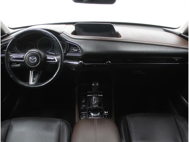 Mazda CX-30 2.0 e-SkyActiv-X M Hybrid Luxury CLIMATE | SCHDAK | LMV18 | CARPLAY | MEMSEATS | STOEL/STUURVERW | HEAD-UP | LEER | AFNBTRHAAK | CAMERA360 | ADAPCRUISE | DAB | LED