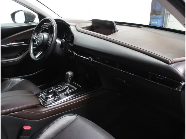 Mazda CX-30 2.0 e-SkyActiv-X M Hybrid Luxury CLIMATE | SCHDAK | LMV18 | CARPLAY | MEMSEATS | STOEL/STUURVERW | HEAD-UP | LEER | AFNBTRHAAK | CAMERA360 | ADAPCRUISE | DAB | LED