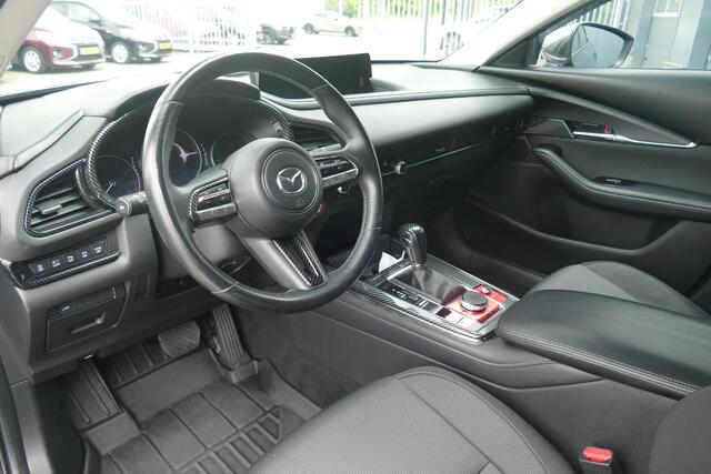 Mazda CX-30 2.0 e-SkyActiv-X M Hybrid Comfort | Carbon Edition | All season | Front splitter | Spoiler | Rijklaarprijs!