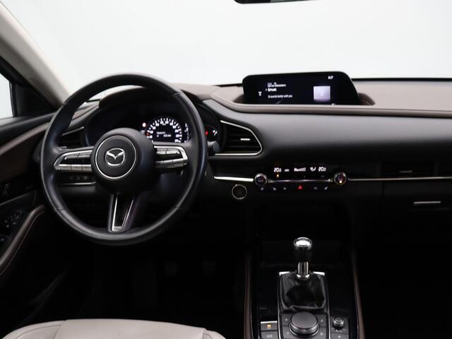 Mazda CX-30 2.0 e-SkyActiv-X M Hybrid Luxury | Trekhaak | Head-up display | elektrische verstelbare stoelen | Stoel-stuurverwarming