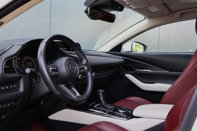 Mazda CX-30 2.0 e-SkyActiv-X M Hybrid 100th Anniversary Automaat | 180pk | 360 camera | HUD | Keyless | Leer | Schuif / Kanteldak | Adaptieve Cruise | Stoelverwarming | Stuurverwarming | Luxury