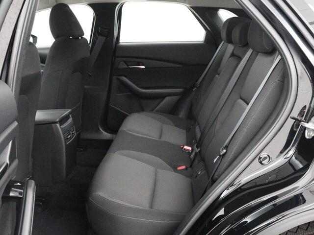 Mazda CX-30 2.0 e-SkyActiv-X M Hybrid Comfort | Trekhaak | Head-Up | Stoelverwarming | Carplay | Camera | Adaptive cruise | Navigatie | Stuurverwarming | Side Assist | Keyless | Full LED