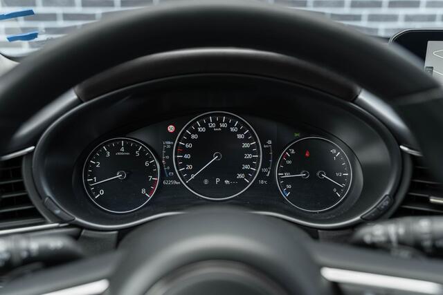 Mazda CX-30 2.0 e-SkyActiv-X M Hybrid Luxury | Trekhaak | Schuifdak | Lederen Bekleding | Bose Audio | Head-up Display | Lichtmetalen Velgen | Elektrische Achterklep | Keyless Entry | Navigatie | Apple Carplay Android Auto | Achteruitrijcamera | Parkeersensoren