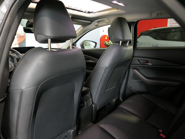 Mazda CX-30 2.0 e-SkyActiv-X M Hybrid Luxury - Dealer onderhouden! - Elektrisch schuifdak - Elektr. klep - Stoel + stuurverw