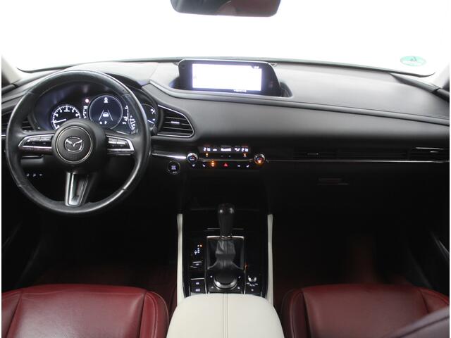 Mazda CX-30 2.0 e-SkyActiv-X M Hybrid 100th Anniversary Ed. CLIMATE | ADAPCRUISE | HEAD-UP | 360CAMERA | STOELMEM | STUUR/STOELVERW | DAB | LMV18 | LEER | LED | CARPLAY