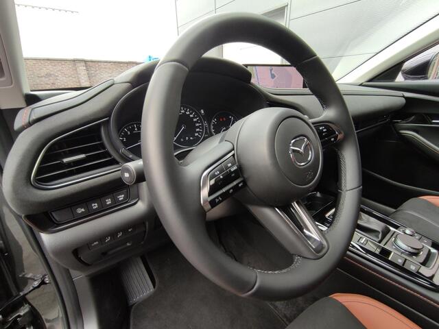 Mazda CX-30 2.0 e-SkyActiv-X M Hybrid Homura , Automaat, 18 Inch LMV, Apple Carplay, Climate, Camera, Adap. Cruise, HUD, Parkeersensoren, Stoelverwarming, Auto. Achterklep, BSM, LKA